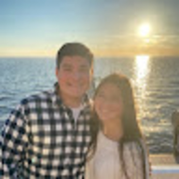 Meet your Posher, Sandra. Hi. Choose 2 items, save 20%. - Picture 1 of 1